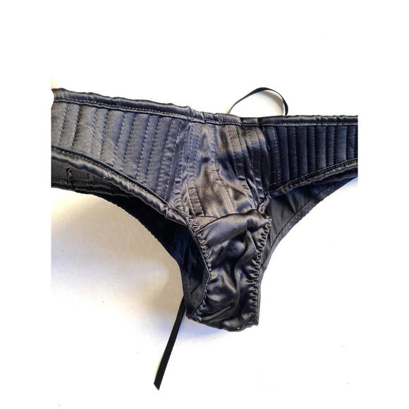 Agent Provocateur Florie Black Cut out Lace Panties 2 Small NWT - Picture 6 of 9